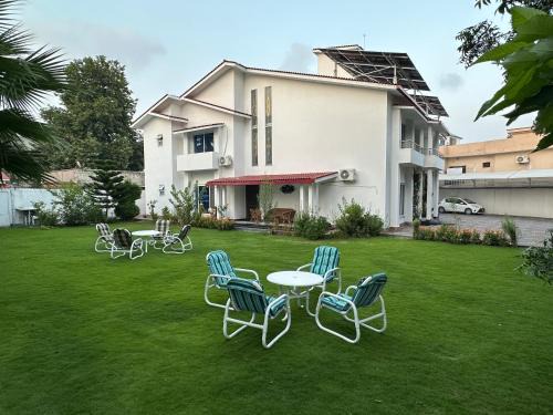 Kaghan Lodge