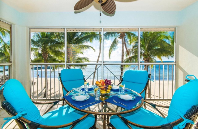 Kaibo Dreams: Beachfront Paradise w/Shared Pool & Hot Tub; Walk to Restaurants & Starfish Point