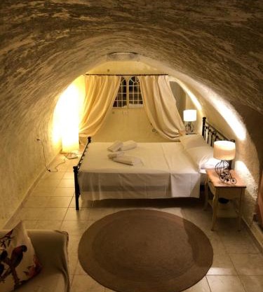 Kamares Cave House 3