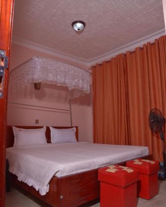Kanamba invent hotel