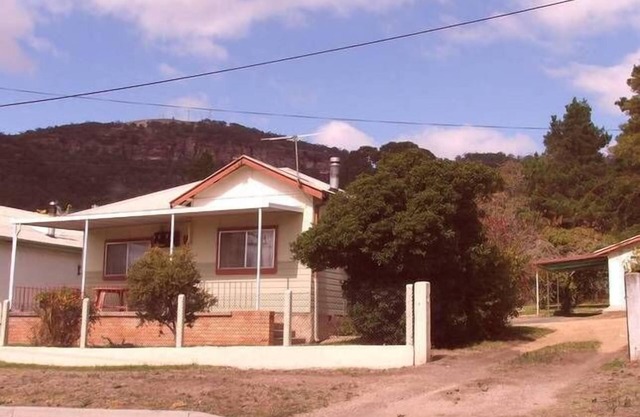 Kandos Cottage - Heart of Kandos bordering Capertee Valley