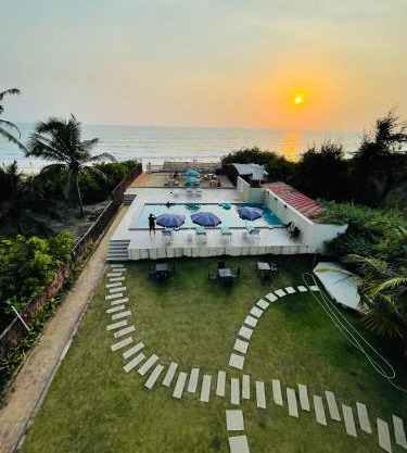Kay's By The Sea