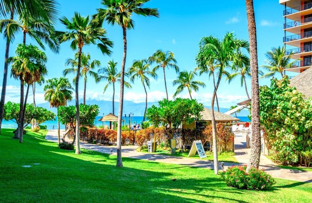 KBM Resorts | 6-Bedroom Kaanapali Shores Collection | Multi Unit Listing | Same Building | Sweeping Ocean Views | 3 Free Rental Cars! KS-155/258/260
