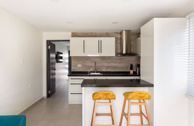 Keito petite 1BR APT #K2-3 min drive to Palm Beach