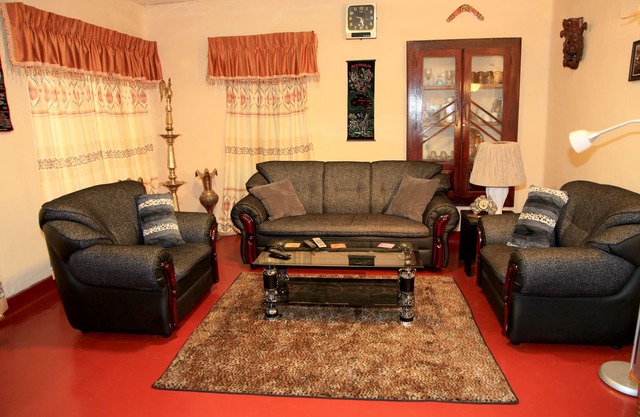 Kent Guest House - 2