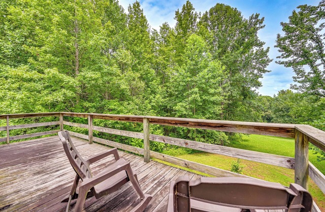 Kentucky Cabin Retreat w/Covered Porch & Views