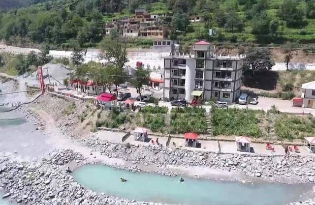Khans Royal Cottage Bahrain Swat