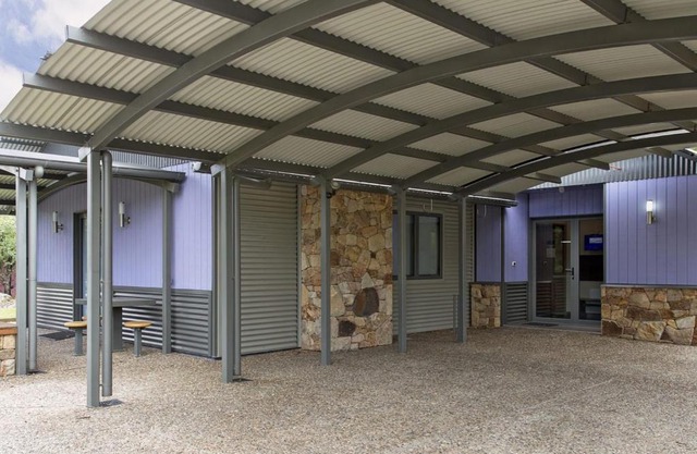 Kickenback Studio - Gym l Indoor Pool l Tennis l Air-Con l WiFi l BBQ
