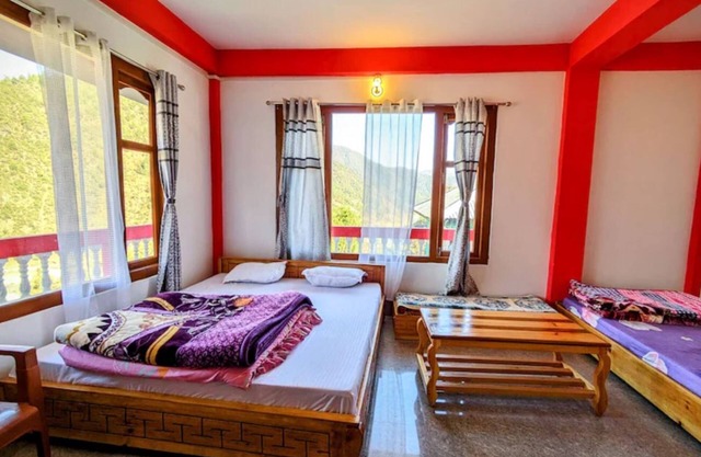KING SIZE FAMILY ROOM