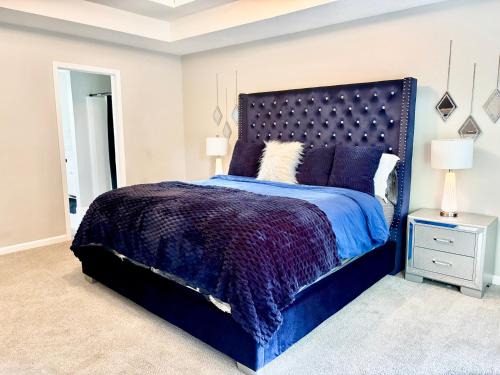 King Suite - Game Room - Gym - Private Bath - Hot Tub