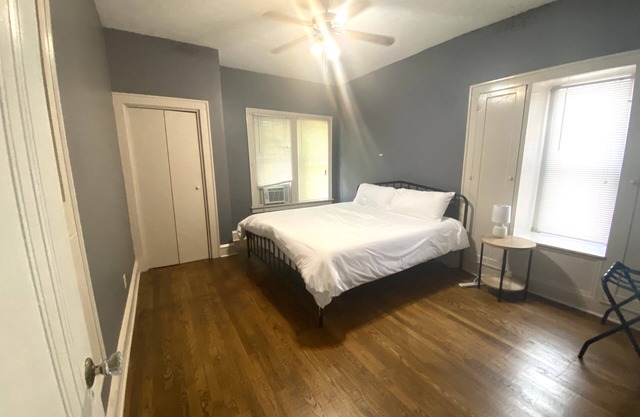 King Suites - 2 King Beds & Garage Parking