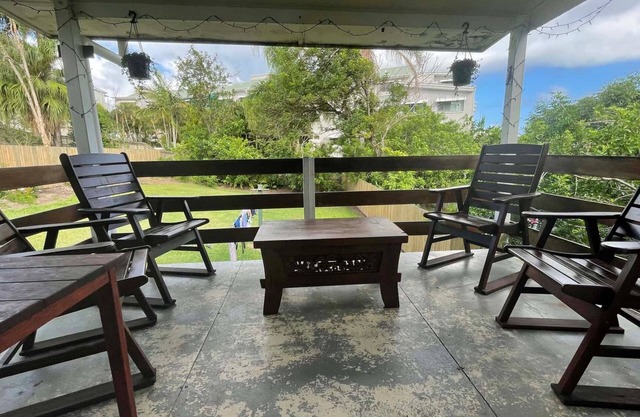 KINGS BEACH COTTAGE - Just a leisurely 3-minute stroll from the patrolled beach
