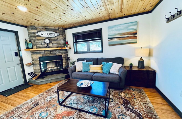 Knife River Suite w/Sauna & Fire Pit