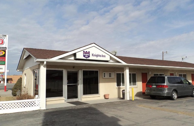 Knights Inn Ottawa