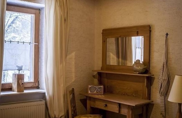 Kunst und Handwerk mit liebevollen Kleinigkeiten finden Sie um hauseigenen Laden.