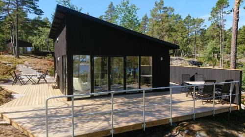 Kvarnsands Strandstugor/Kvarnsand Beach Lodges
