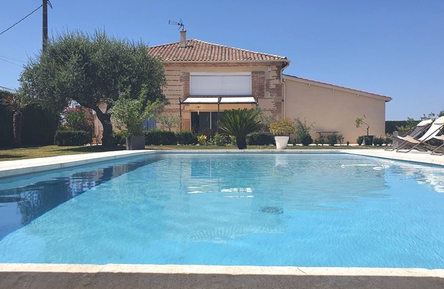 L'OUSTAL D'ADELE 3-STAR FURNISHED APARTMENT - SWIMMING POOL NEAR MOISSAC AND CANAL DU MIDI