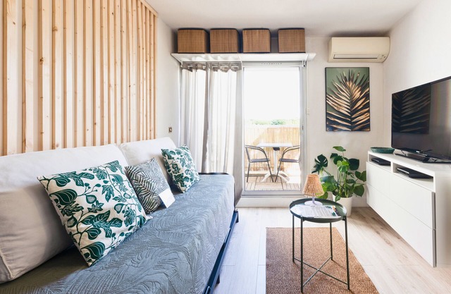 La Casita - Studio Avec Terrasse, Parking et Clim, à 5 Minutes de la Plage !