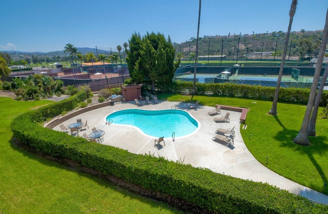 La Costa Condo | Pool, BBQ, Gated Parking