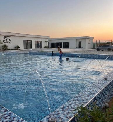La Granja de Zenón with pool near Sharjah Al Dhaid