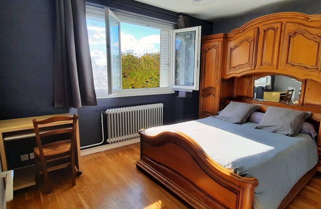 La perle du Jura .up to 4 adults and 2 children, ANCV vacation vouchers accepted