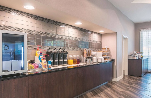 La Quinta Inn & Suites by Wyndham Atlanta Conyers