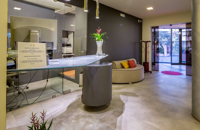 La Villa, Sure Hotel Collection by Best Western