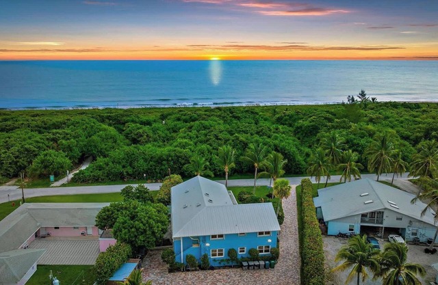 Labor Day Avail | Discount | 2BD Sunny Beach Flat