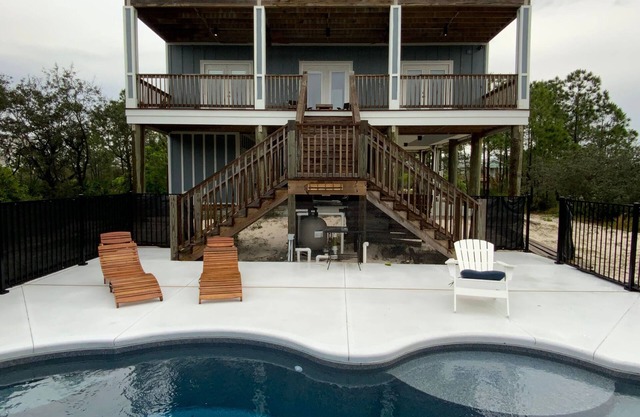 Labor Day open with discounted rate for the weekend! Private Pool.