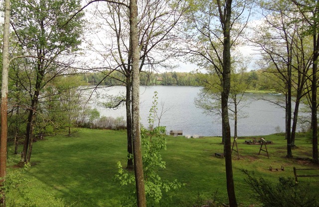 Lago House - Lakefront Home w/WFH High-Speed WiFi, Hot Tub & Boats