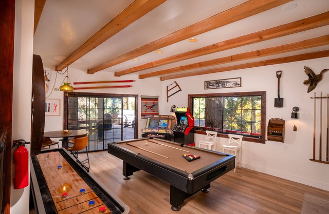 Lake Arrowhead Skyforest Chalet -Newly Remodeled