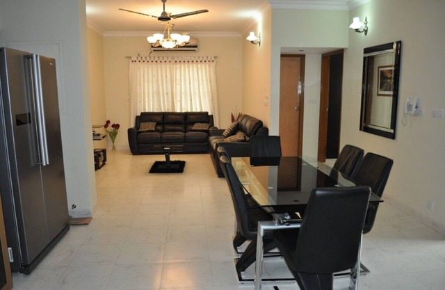 Lake front luxury three bedrooms fully furnished air-conditioned apartment
