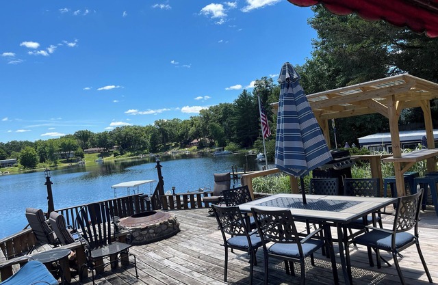 Lake Front Property With All The Amenities Of Home-kayaks, bonfires, family fun