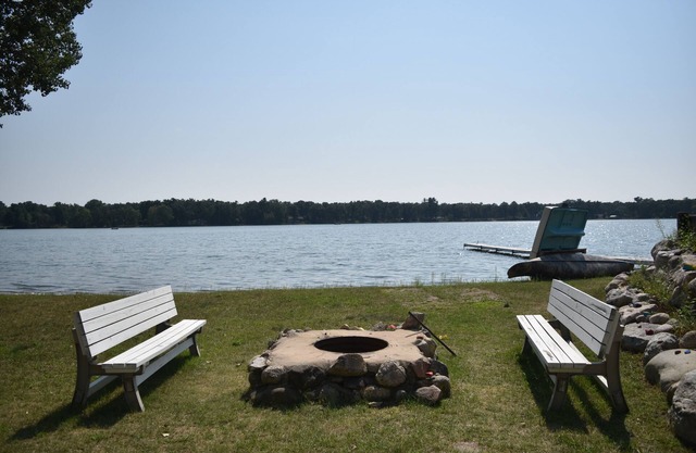 Lake House @ Fox Lake MI Adventure/Pool.Early chec in 8/29-9/1 for 1200 <6 in