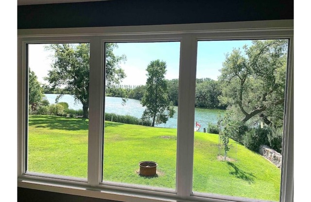 Lake House with a Beautiful Waterfront View