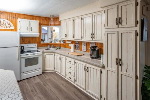 Lake Nature & Outdoor Fun - Chalet Mandeville II