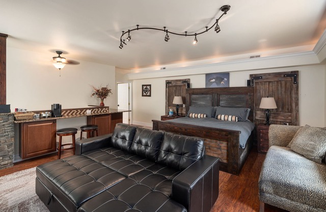 Lake Roosevelt Suites - The Eagles Nest