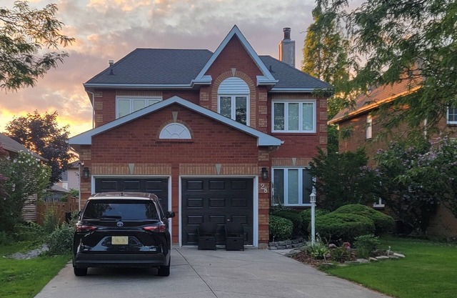 Lake Walk House a 3 Bed 2 Bath Basement Apartment in the Golden Horseshoe