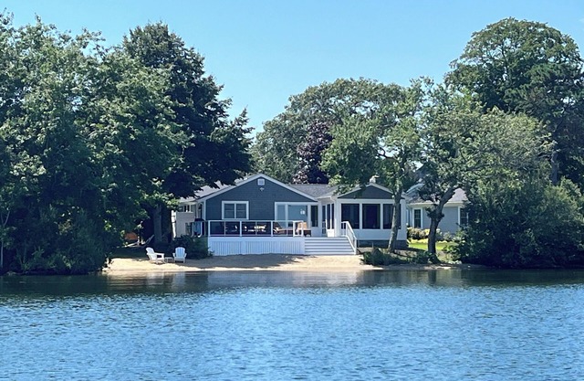 Lake Wequaquet House .Feet from the Water, newly renovated