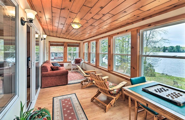 Lakefront Broadalbin Getaway w/Deck + Kayaks