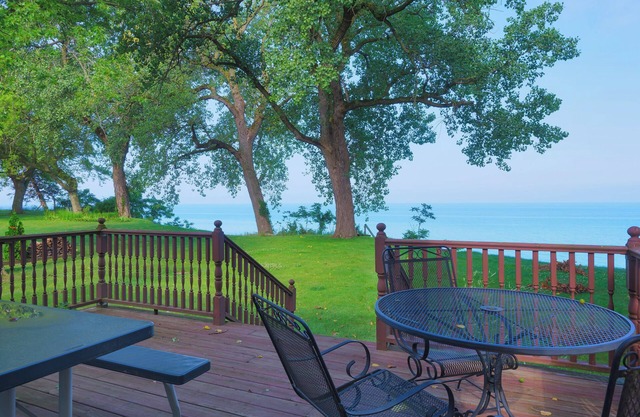 Lakefront home, perfect getaway