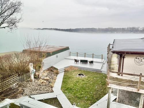 Lakefront Paradise with 7 beds - Fishing - Swimming