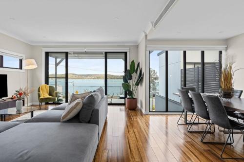 Lakeview Oasis on The Esplanade