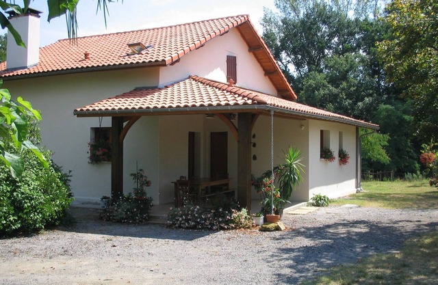 Landes, Bégaar, 4 star cottage with pool