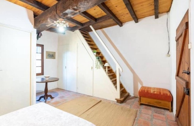 Landes cottage with enclosed garden, ideal for animals