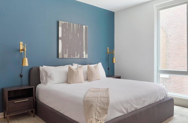 Landing at Commons on Ludlow - 1 Bedroom in Uni.