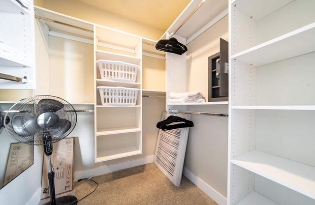 Landing at The Aster - 2 Bedrooms in Downtown Beachwood
