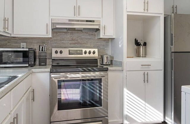 Landing at The Park at London - 2 Bedrooms in Morrow