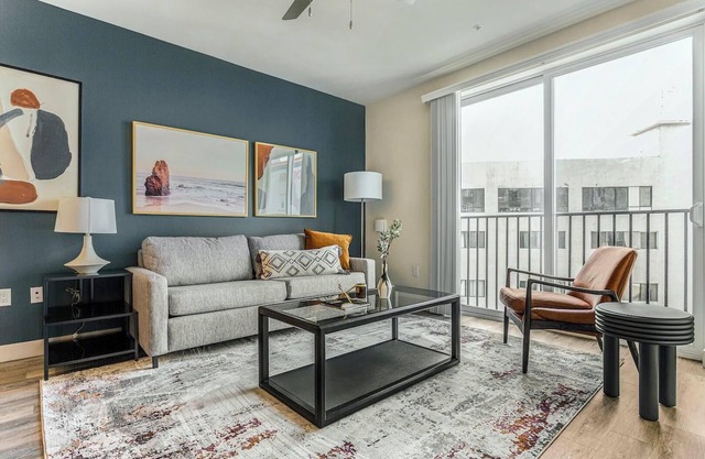 Landing | Beautiful 1BD, Pool, Gym