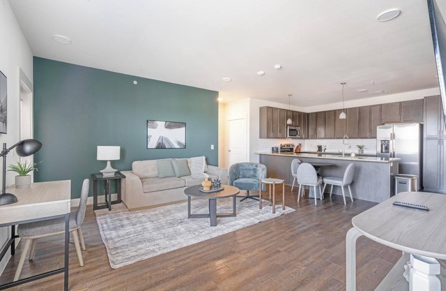 Landing | Beautiful 2BD, Gym, Game Room